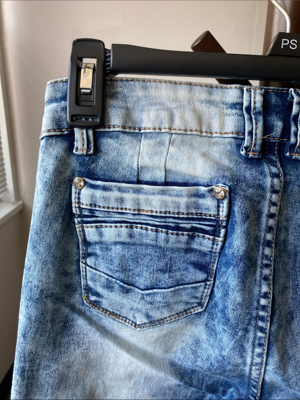 Rebel love jean distressed retro jean acid wash like color embellished 5 / 6 jr - Picture 7 of 17